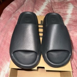 Yeezy Slide